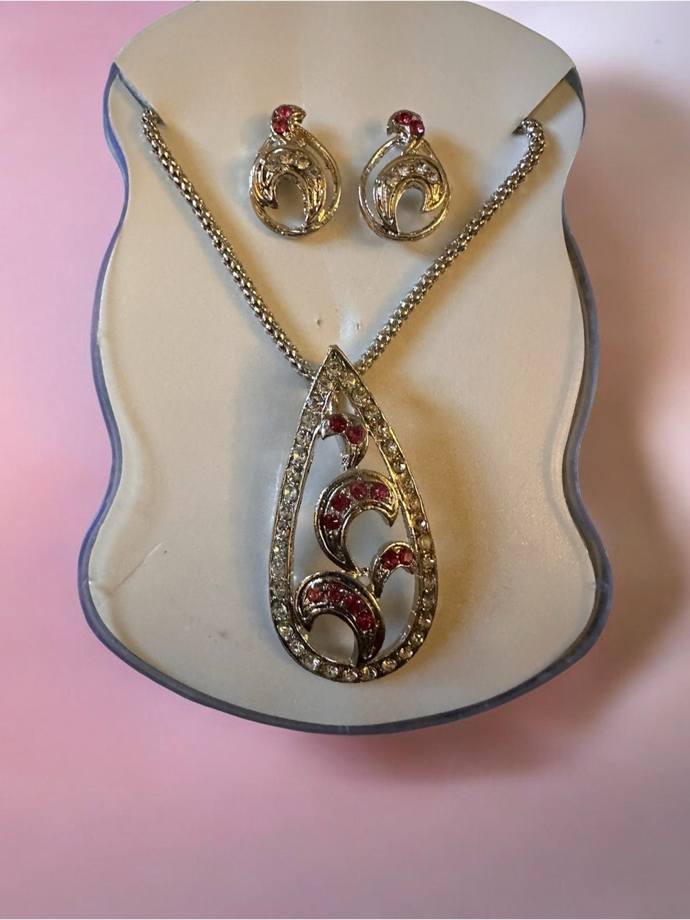 Vintage-Inspired Silver Teardrop Necklace & Earrings with Pink Accents